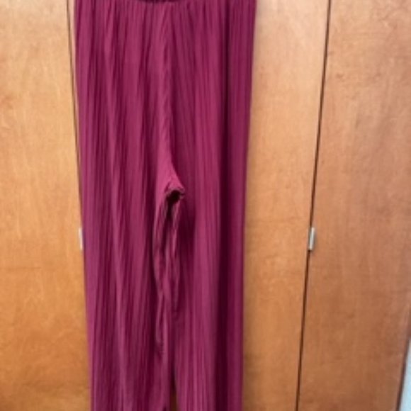 Burgundy Pleated Pants - Picture 3 of 3